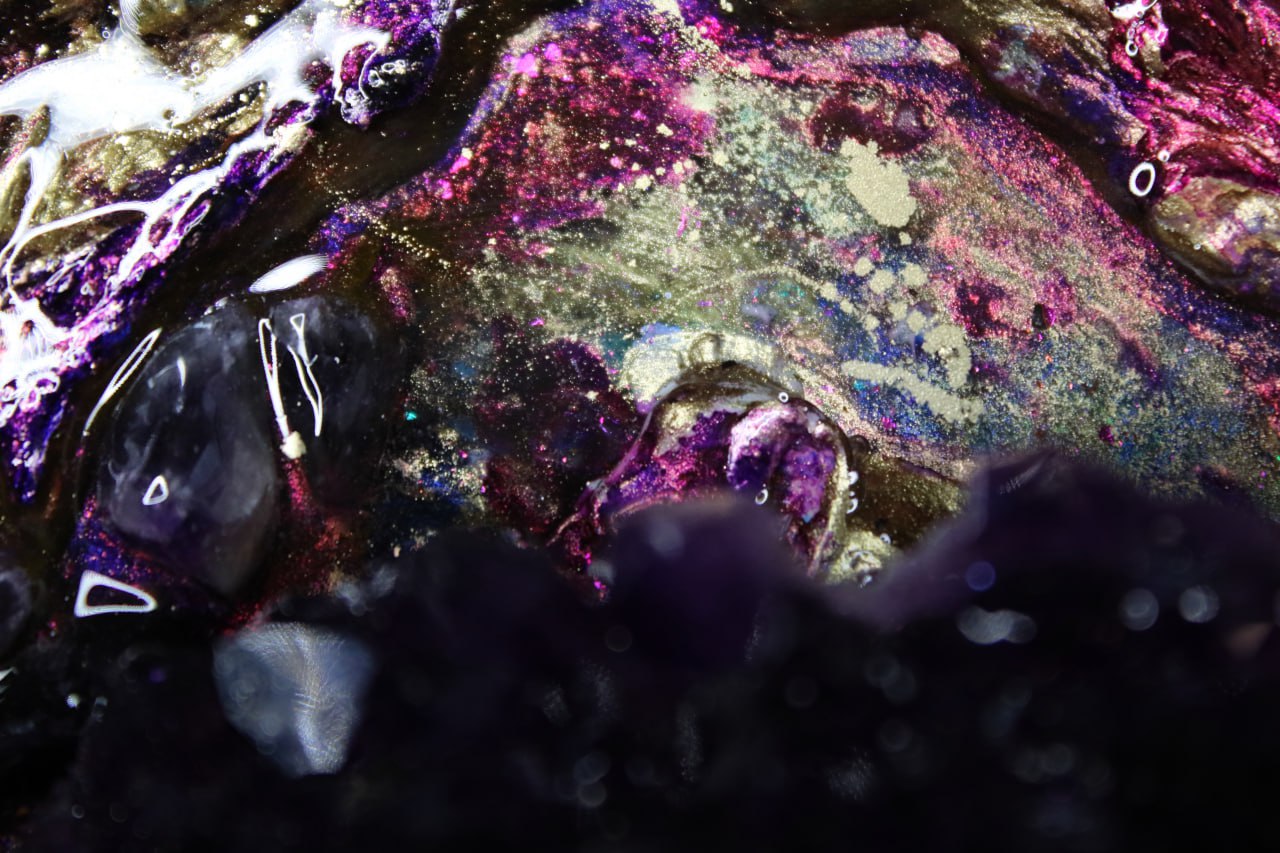 Amethyst Crystal Composition
