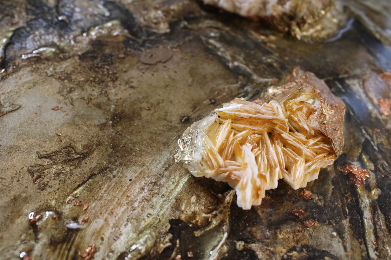 The Magic Mountain - Rock Crystal Composition