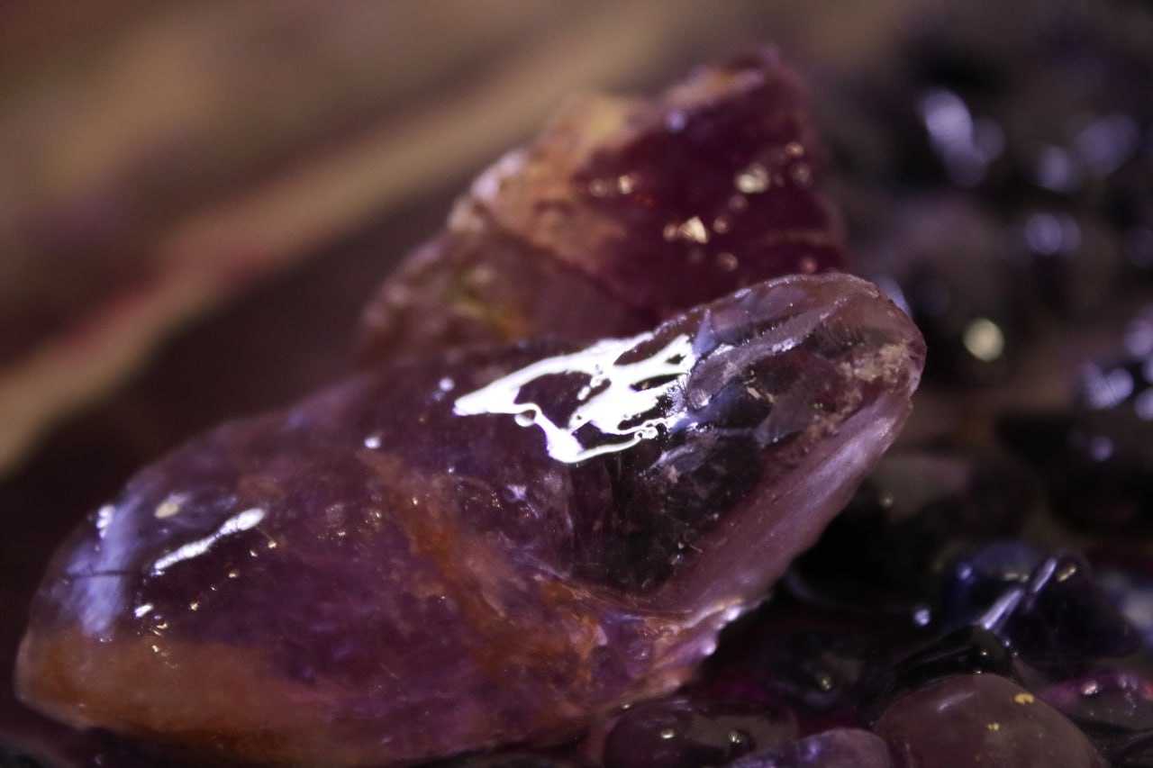 Amethyst Crystal Composition