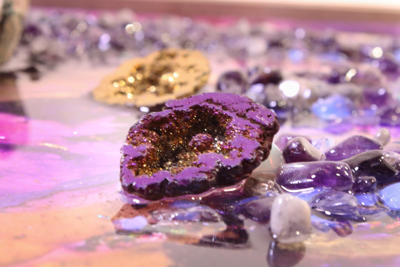 Amethyst Crystal Composition