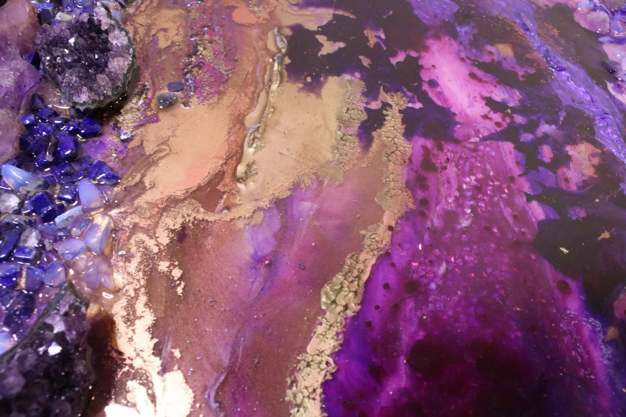 Amethyst Crystal Composition