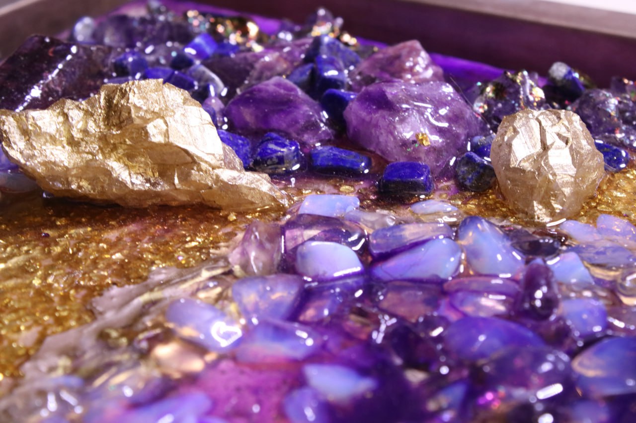 Amethyst Crystal Composition