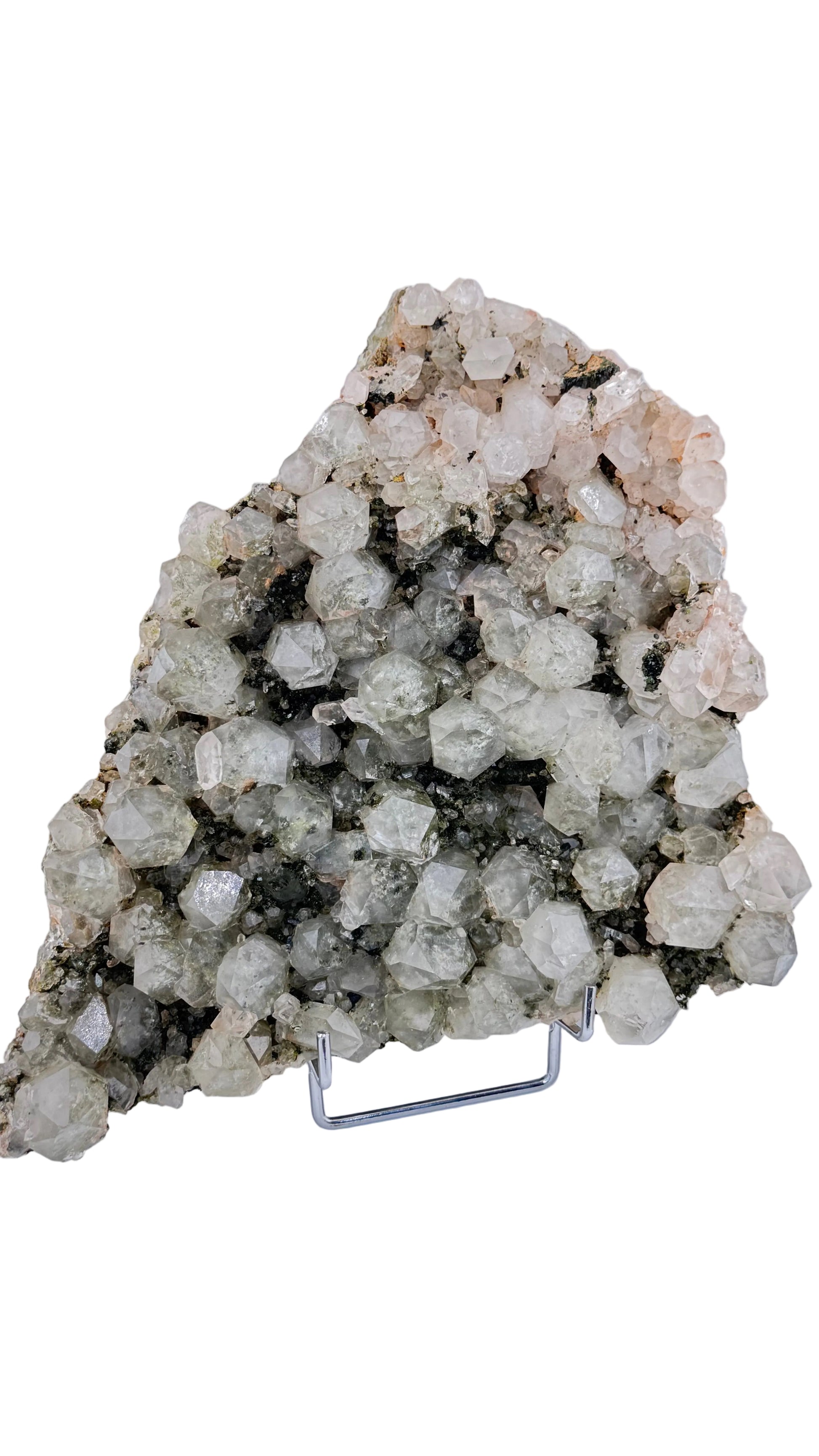 Frontalansicht - Bergkristall-Stufe mit grünen Epidot-Einschlüssen, Kütahya, Türkei
