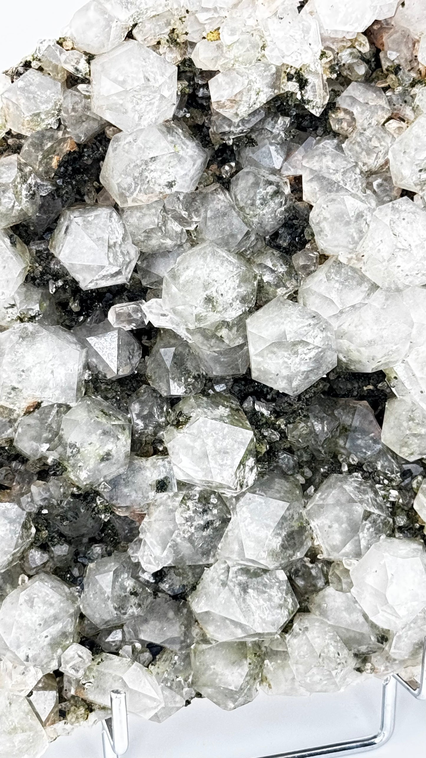 Rock crystal specimen with epidote – Monumental collector's item – Kütahya, Türkiye, 5kg