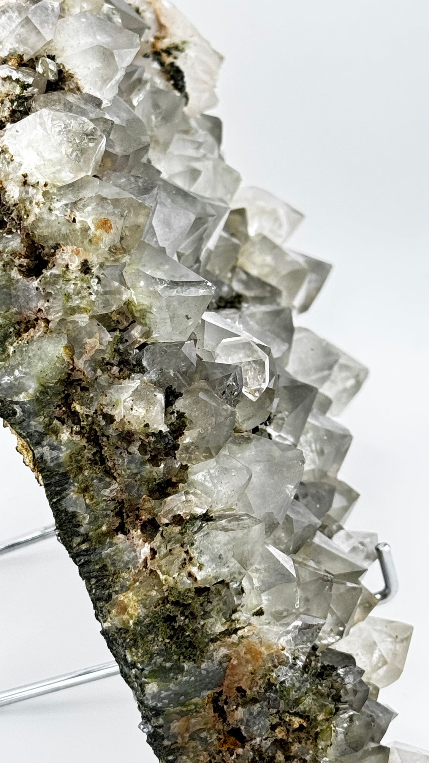 Rock crystal specimen with epidote – Monumental collector's item – Kütahya, Türkiye, 5kg