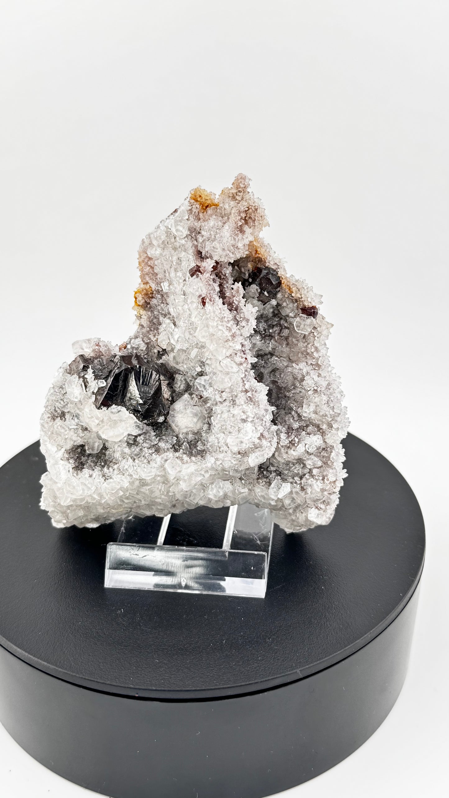 Sphalerite on quartz – Hunan, China, 273g