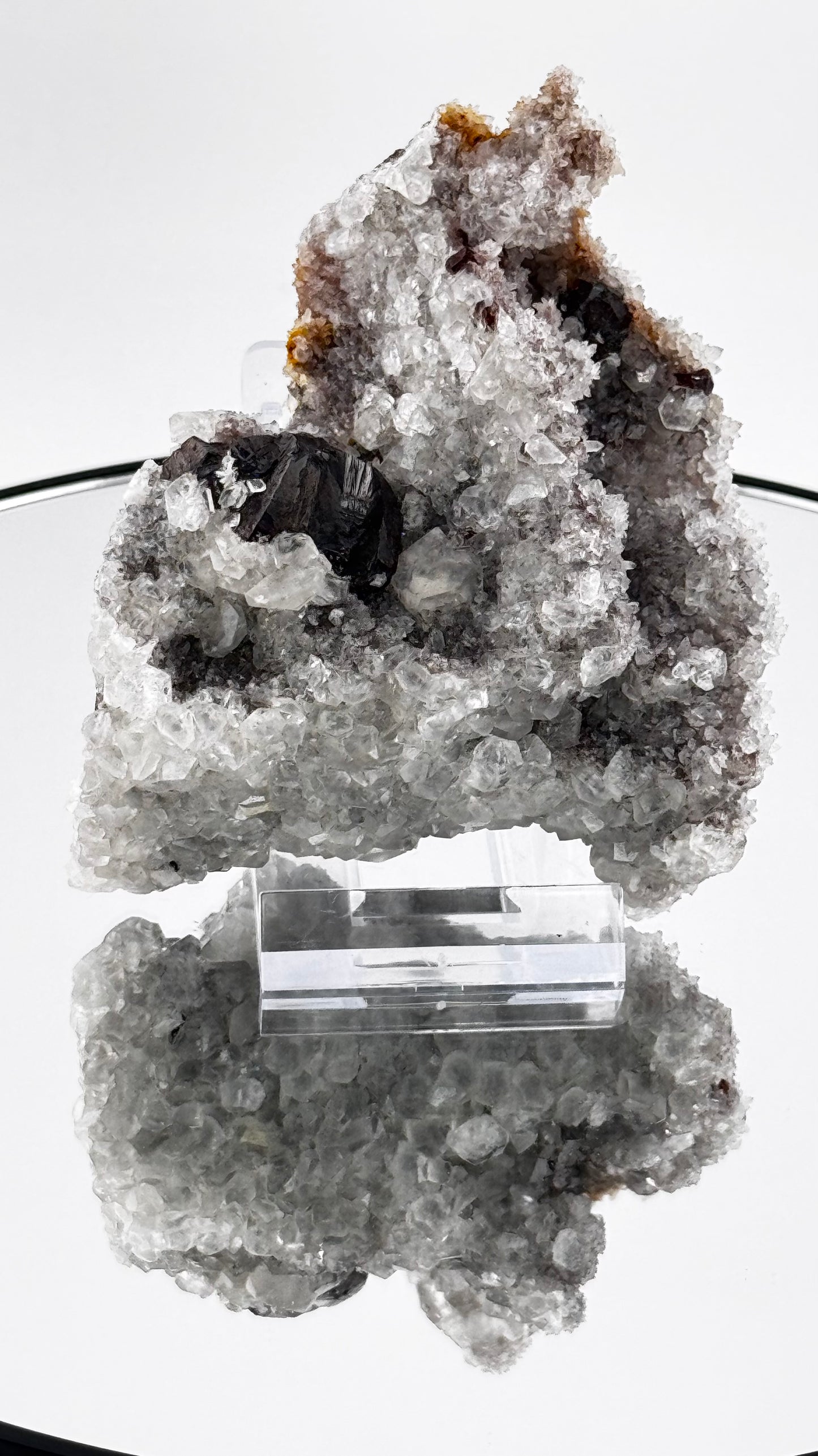 Sphalerite on quartz – Hunan, China, 273g