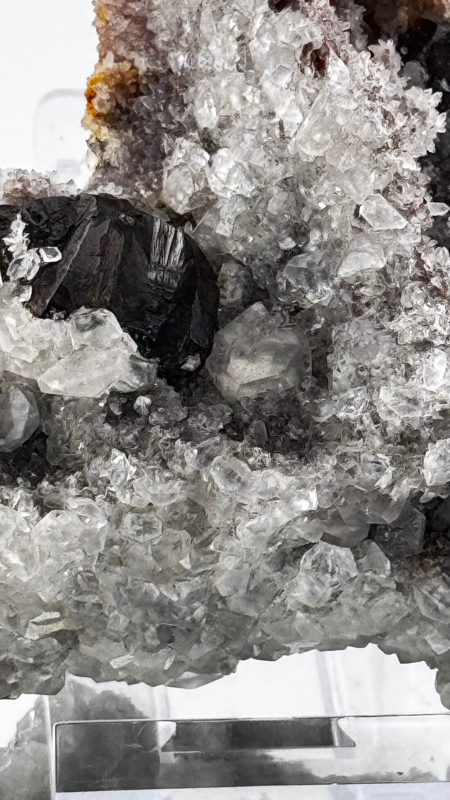 Sphalerite on quartz – Hunan, China, 273g