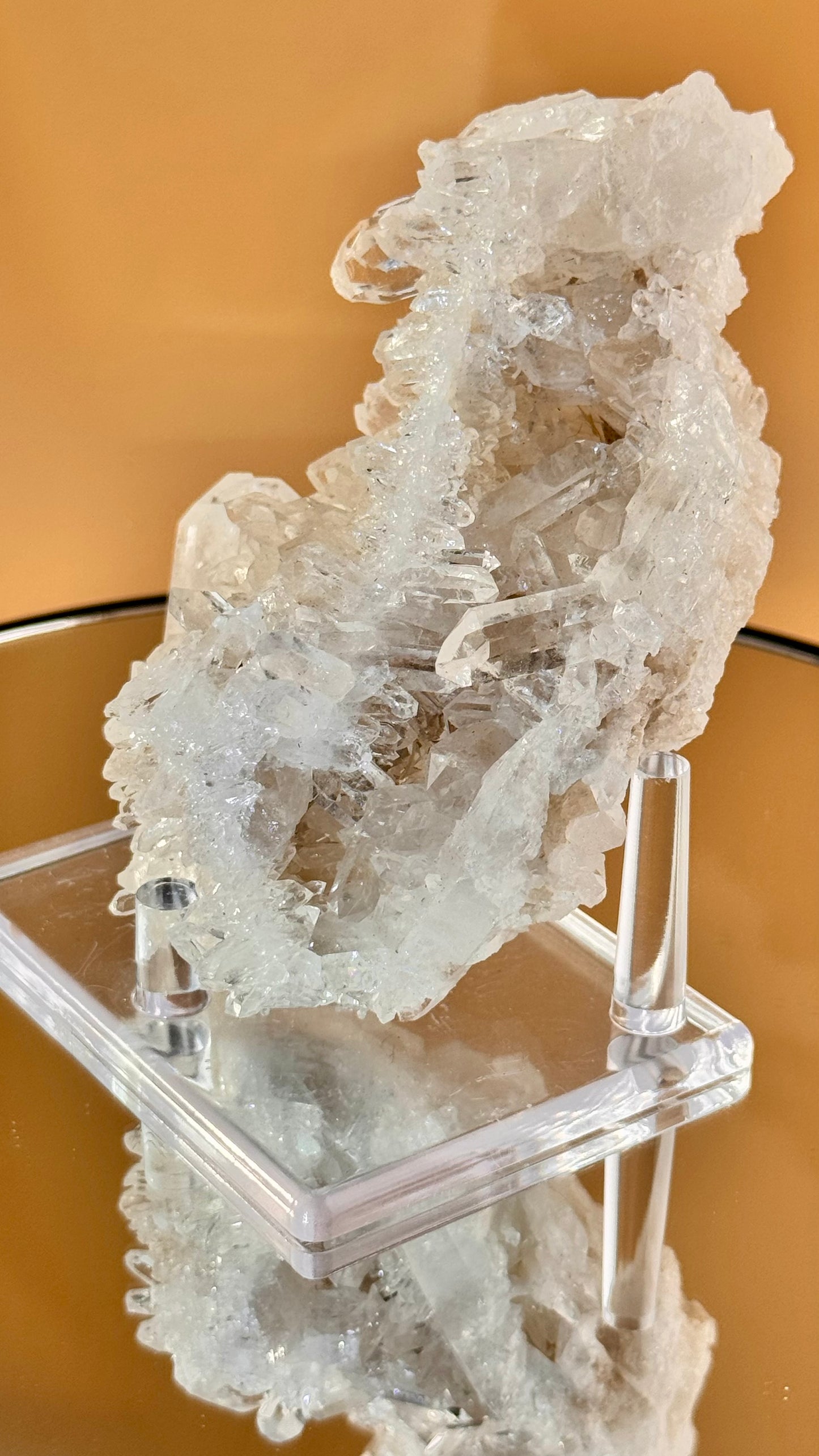 Bergkristall Geode-Formation – Brasilien  Vitrinenformat